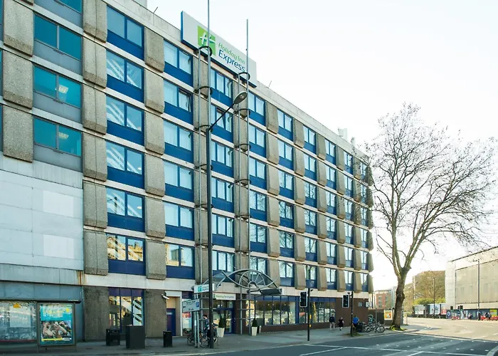 Holiday Inn Express City Centre By Ihg